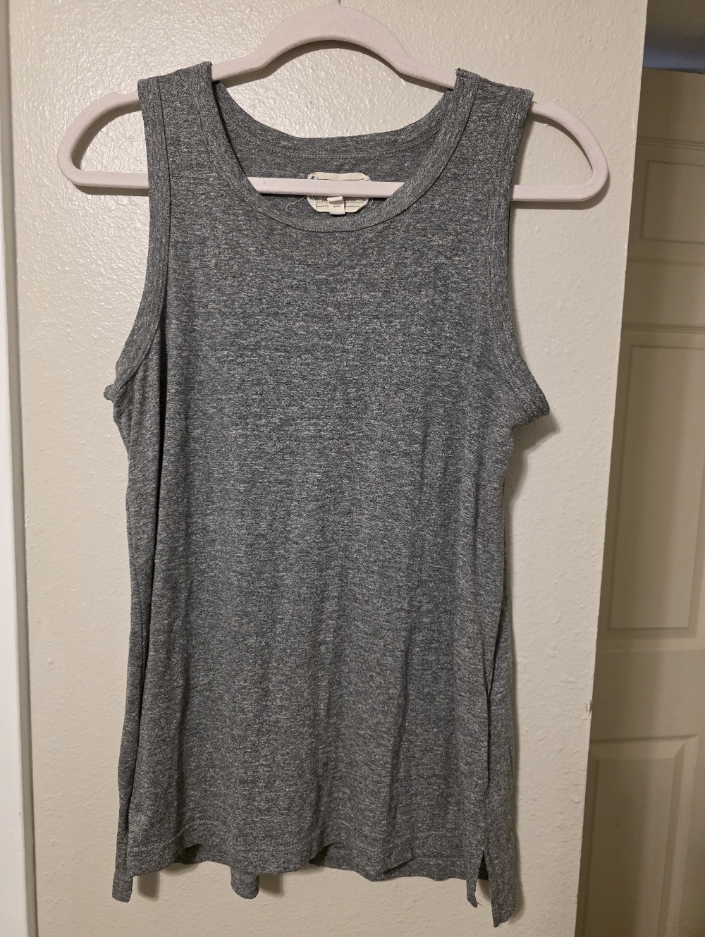 Current Elliott Tank - Picture 3 of 6